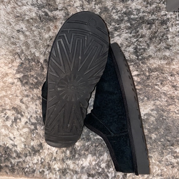 Ugg Moccasins - Picture 3 of 5